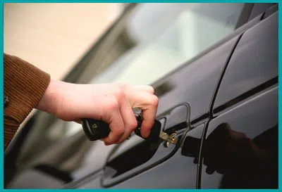 Top Locksmith Services Cleveland, OH 216-654-9529 - 12-unlock-car